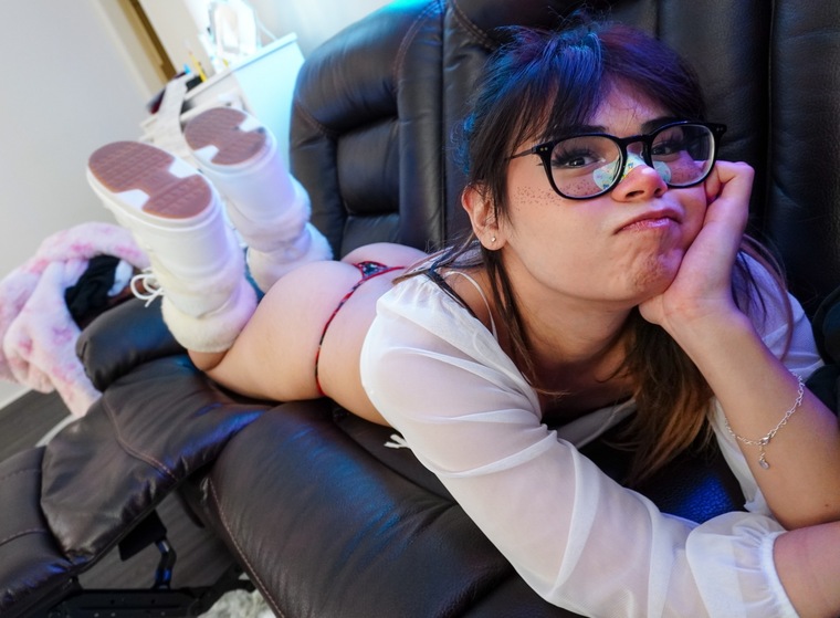 Kiyana Vi OnlyFans cover photo