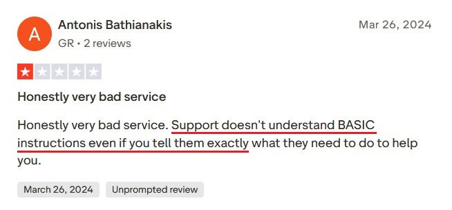 Trustpilot review about HeyLink bugs and unresponsive customer service.