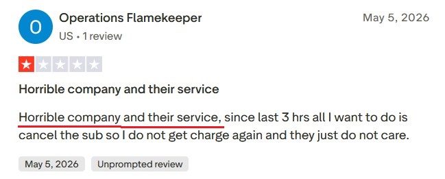 Trustpilot review criticizing Smartlead's slow support responsiveness.