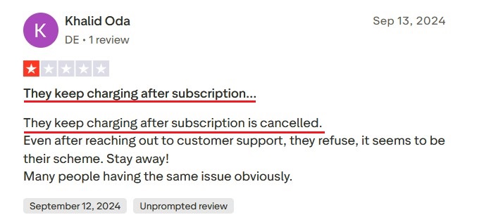 Trustpilot review complaining about Woodpecker charging money for pausing subscriptions.